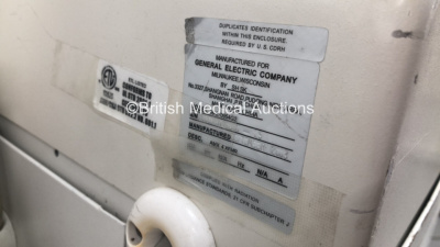 GE AMX 4 Plus Mobile X-Ray Model 46-270954G2 with Control Hand Trigger and Key (Powers Up) * Mfd Sept 2003 * - 6