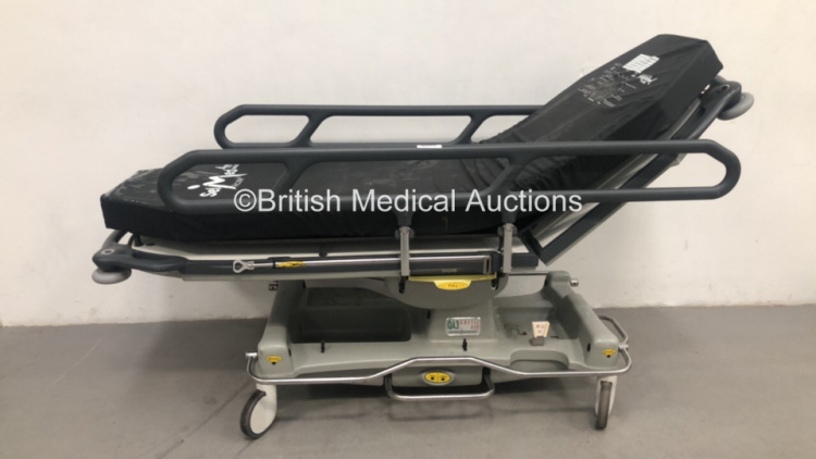 Anetic Aid QA3 Hydraulic Patient Trolley with Mattress (Hydraulics Tested Working)