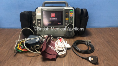 Medtronic Physio-Control Lifepak 15 12-Lead Monitor / Defibrillator *Mfd - 2009* Ref - 99577-000025 P/N - V15-2-000030 Software Version 3207410 with Pacer, CO2, SPO2, NIBP, ECG and Printer Options, 4 and 6 Lead ECG Leads, SPO2 Finger Sensor, NIBP Cuff and