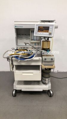 Datex-Ohmeda Aestiva/5 Anaesthesia Machine with Smartvent Software Version - 3.5 with Absorber, Bellows, Oxygen Mixer and Hoses (Powers Up with Burnt Screen) *W*