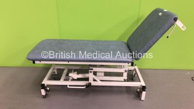 Huntleigh Akron Hydraulic Patient Examination Couch (Hydraulics Tested Working-Small Rip-See Photos)