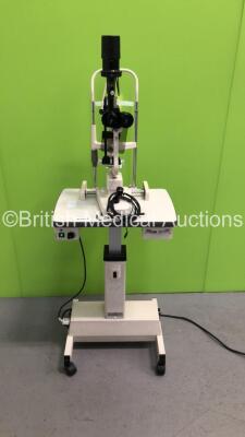 Topcon SL-3C Slit Lamp with 2 x 16 x Eyepieces,1 x 10x Eyepiece on Motorized Table (Powers Up with Good Bulb)