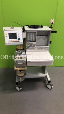 Datex-Ohmeda Aestiva/5 Anaesthesia Machine with Datex-Ohmeda 7100 Ventilator Software Version 1.3 with Absorber,Oxygen Mixer,Bellows and Hoses (Powers Up)