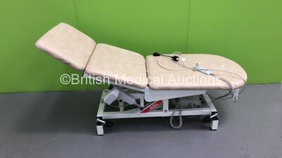 Knight Imaging Delta Auto Tilt 3-Way Electric Patient Examination Couch with Controller (Powers Up- Not All Functions Work) * SN S06114 *