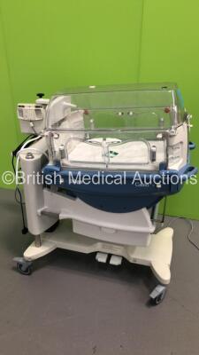 Drager Caleo Infant Incubator Software Version 2.01 with Mattress (Powers Up) * SN ARRC-0005 *