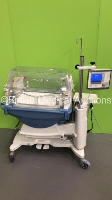 Drager Caleo Infant Incubator Software Version 2.11 with Mattress (Powers Up) * SN ARSBE-0048 *