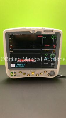 GE Dash 5000 Patient Monitor with BP 1/3, BP 2/4, SPO2, Temp/Co, NBP, CO2 and ECG Options (Powers Up)