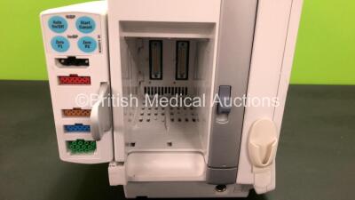 GE Carescape B650 Touch Screen Patient Monitor *Mfd - 08/2013* with 1 x GE E-PSMP-01 Module *Mfd 07/2013* (Powers Up with Some Damage to Casing - See Photo) *SEW1331757576HA / 7000356* - 6