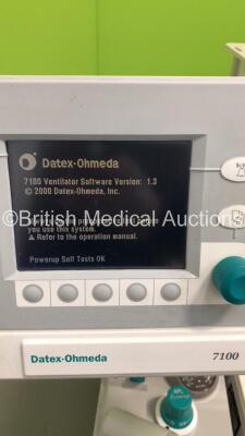 Datex-Ohmeda Aestiva/5 Anaesthesia Machine with Datex-Ohmeda 7100 Ventilator Software Version 1.3 with Absorber,Oxygen Mixer,Bellows and Hoses (Powers Up) - 2