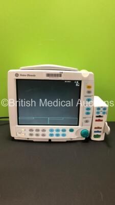 Datex-Ohmeda S/5 FM Patient Monitor with 1 x E-PSMP-00 Module Including NIBP,P1 P2,T1 T2, SP02 and ECG Options (Powers Up) *SN 6301534* *Mfd 2007*
