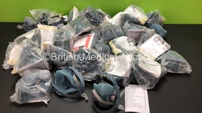 Job Lot of Approx. 30 3M 7500 Series Half Mask Respirators