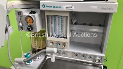 Datex-Ohmeda Aestiva/5 Anaesthesia Machine with Datex-Ohmeda Aestiva 7900 SmartVent Software Version 4.8 PSVPro,Absorber,Bellows,Hoses and Oxygen Mixer (Powers Up) - 3