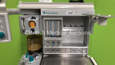 Datex-Ohmeda Aestiva/5 Anaesthesia Machine with Datex-Ohmeda Aestiva with SmartVent Software Version 3.5, Oxygen Mixer, Bellow, Absorber and Hoses (Powers Up) - 3