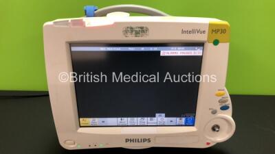 Philips Intellivue MP30 Touch Screen Patient Monitor Version C.00.82 ( Powers Up with Missing Dial - See Photos) *Mfd 2005 **S/N DE52613784**