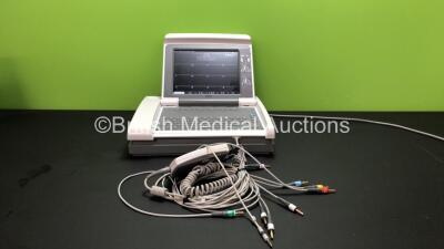 GE MAC 5500 ECG Machine with 1 x 10 Lead ECG Lead (Powers Up)