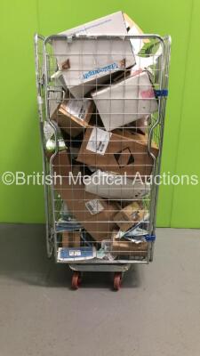 Cage of Mixed Consumables Including Intersurgical i-Gel Supraglottic Airway, Portex Thoracic Catheter and Covidien T>E>D Anti Embolism Stockings (Cage Not Included - Out of Date)