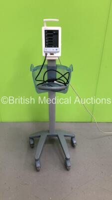 Datascope Duo Vital Signs Monitor on Stand with BP Hose (Powers Up) *S/N MD03231-D6*