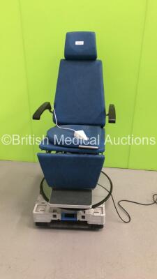 Greiner Ref 4746100 K720 Ophthalmic Chair with Foot Controller (Powers Up- No Movement - Controller Missing Buttons) *S/N 2012430050000500001*