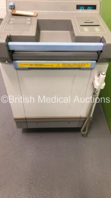 GE AMX 4 Plus Mobile X-Ray Unit Model No 2275938 (Powers Up with Donor Key - Key Not Included) *S/N 1010640WK8* **Mfd 01/2007* *General Marks and Scuffs to Trims* - 5