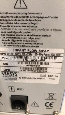 Carefusion Infant Flow SiPAP Part No 342-CFG-002 on Stand with Hoses (Powers Up) - 4