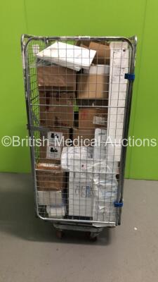 Cage of Consumables Including Vascular Solutions Guideliner V3 Catheters,Boston Scientific MetriQ Irrigation Tubing Sets and St Judes Medical Fast-Cath Guiding Introducers (Cage Not Included)