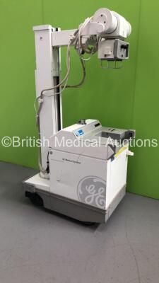 GE AMX 4 Plus Mobile X-Ray System Model No 2275938 (Powers Up with Key - Key Included) *Mfd 01/2004* - 2