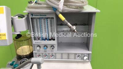 Datex-Ohmeda Aestiva/5 Anaesthesia Machine with Datex-Ohmeda 7100 Ventilator Software Version 1.4 with Bellows, Absorber and Hoses (Powers Up) - 3