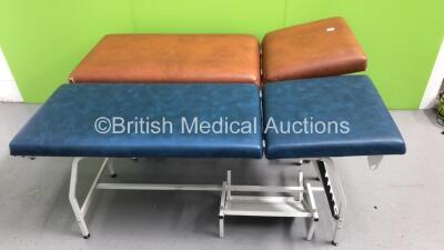 1 x Static Patient Examination Couch and 1 x Nesbit Evans Hydraulic Patient Examination Couch (Hydraulics Tested Working-1 x Rip in Cushion-See Photos)