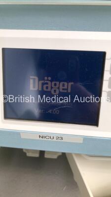 Drager Isolette 8000 Infant Incubator Version 4.00 with Mattress (Powers Up) - 2