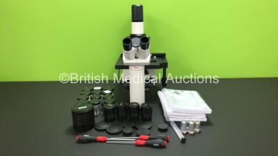 Leica DMIL LED Benchtop Microscope *Mfd - 03/2020* with 4 x Optics (1 x Leica Infinity/-/0FN25 HI PLAN 10X/0.25, 1 x Leica Infinity/-/0FN25 HI PLAN 4x/0.10, 1 x Infinity/0-2/0FN23 HI PLAN I 20x/0.30 and 1 x Infinity/1.1/0FN23 HI PLAN I 40x/0.50) and Vario