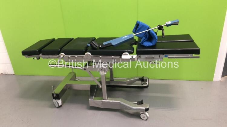 Maquet 1145.60A0 Manual Operating Table with Cushions,Attachments and Leg Stirrup * Mfd 2002 *