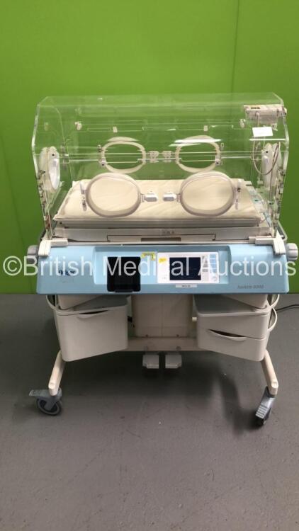 Drager Isolette 8000 Infant Incubator Version 4.00 with Mattress (Powers Up)