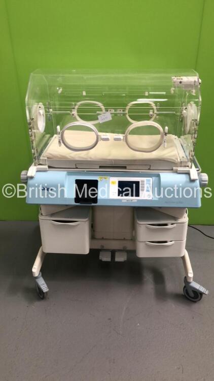 Drager Isolette 8000 Infant Incubator Version 4.00 with Mattress (Powers Up)