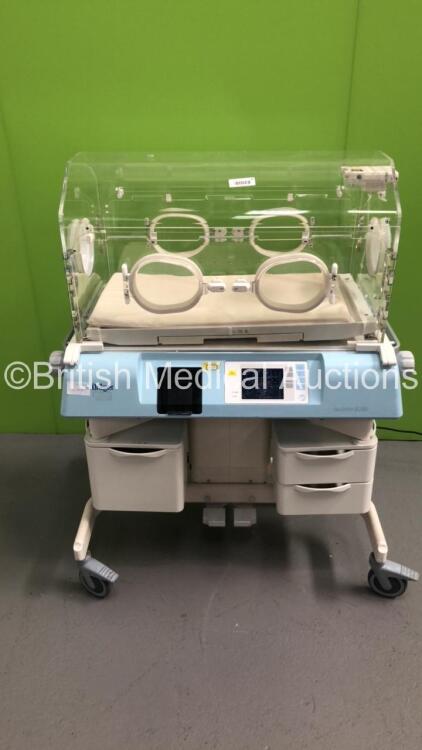 Drager Isolette 8000 Infant Incubator Version 4.00 with Mattress (Powers Up)