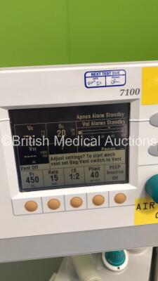 Datex-Ohmeda Aestiva/5 Anaesthesia Machine with Datex-Ohmeda 7100 Ventilator Software Version 1.4,Ohmeda Isotec 4 Vaporizer,Absorber,Bellows,Oxygen Mixer and Hoses (Powers Up) * SN AMVL00513 * - 4