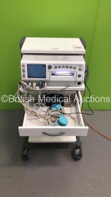 GE 250CX Series Fetal Monitor with 2 x US Transducers,1 x TOCO Transducer,1 x SpO2 Finger Sensor,1 x FECG/MECG Cable and 1 x BP Hose and Cuff (Powers Up)
