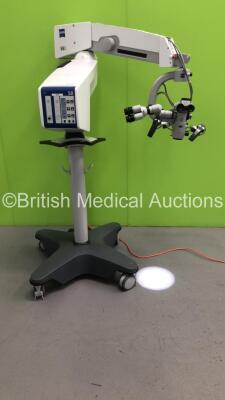 Zeiss OPMI VARIO Dual Operated Surgical Microscope with 2 x Zeiss F170 Binoculars and 4 x 12,5x Eyepieces on Zeiss S8 Stand (Powers Up with Good Bulb)