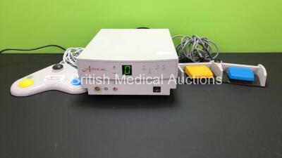 Arthrocare 2000 Control Unit with 1 x Footswitch (Powers Up) and 1 x Arthrocare 281735 Electrosurgical Footswitch