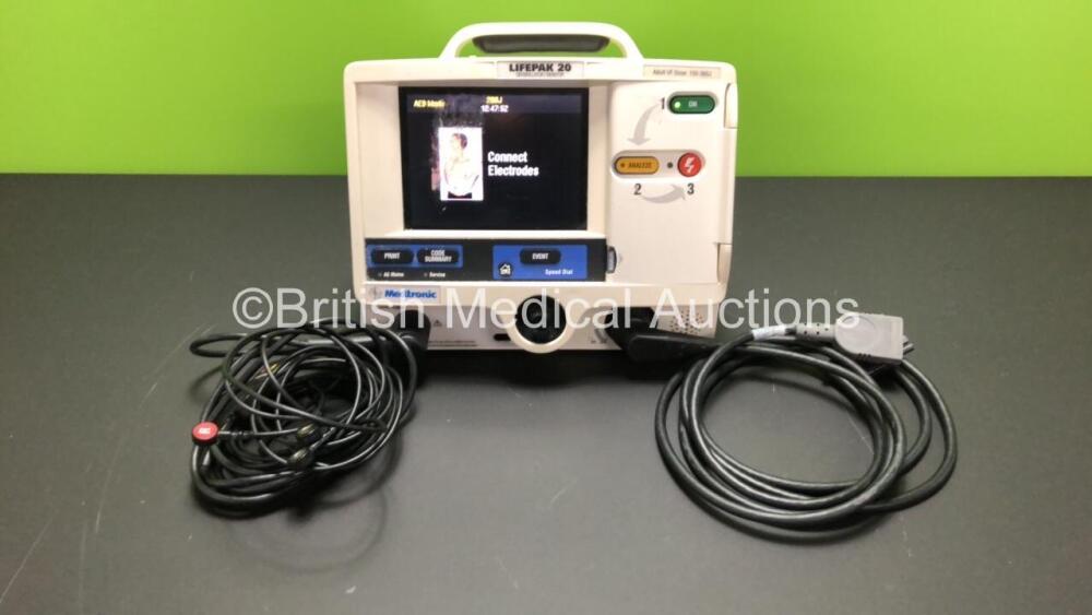 Medtronic Lifepak 20 Defibrillator / Monitor Including ECG and Printer ...