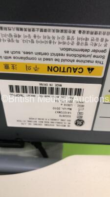 GE Logiq e Portable Ultrasound Scanner Ref 5322678 *S/N 141073WX7* **Mfd 03/2010** Software Version R5.2.2 with 1 x Transducer / Probe (12L-RS Ref 5141337 *Mfd 11/2015**) on GE Mobile Cart (Powers Up) - 11