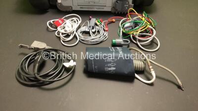 Medtronic Physio-Control Lifepak 15 Version 2 12-Lead Monitor / Defibrillator *Mfd - 2012* Ref - 99577-000656 P/N - V15-2-001003 Software Version - 330680-005 with Pacer, CO2, SPO2, NIBP, ECG, Auxiliary Power and Printer Options, 4 and 6 Lead ECG Leads, S - 5