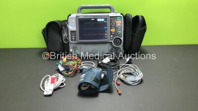 Medtronic Physio-Control Lifepak 15 Version 2 12-Lead Monitor / Defibrillator *Mfd - 2012* Ref - 99577-000656 P/N - V15-2-001003 Software Version - 3306808-007 with Pacer, CO2, SPO2, NIBP, ECG, Auxiliary Power and Printer Options, 4 and 6 Lead ECG Leads, 