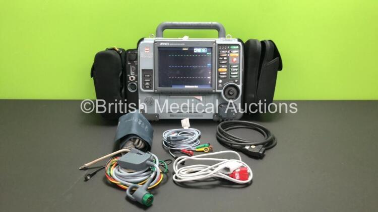 Medtronic Physio-Control Lifepak 15 Version 2 12-Lead Monitor / Defibrillator *Mfd - 2012* Ref - 99577-000656 P/N - V15-2-001003 Software Version - 3306808-005 with Pacer, CO2, SPO2, NIBP, ECG, Auxiliary Power and Printer Options, 4 and 6 Lead ECG Leads,