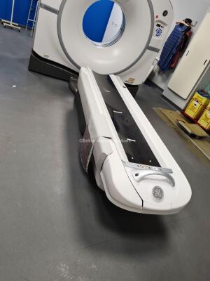 GE EVO CT Table *Mfd - Feb 2020* Model - 5122080-12 *OEM Deinstalled from a Working Clinical Environment *Table Only, Scanner Not Included* **CM4GT2000107HM** - 10