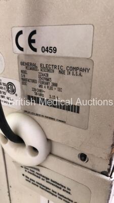 GE AMX 4 Plus Mobile X-Ray Model 2236420 with Exposure Hand Trigger and Key (Powers Up with Key-Key Included) * SN 554390WK5 * * Mfd Feb 2000 * - 6