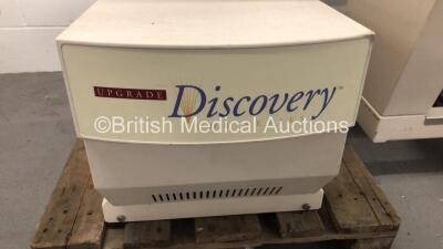 Hologic Upgrade Discovery QDR Series Bone Densitometer with Monitor and Keyboard * Mfd 2000 * * SN SQ-3575 * *20-1032* - 3