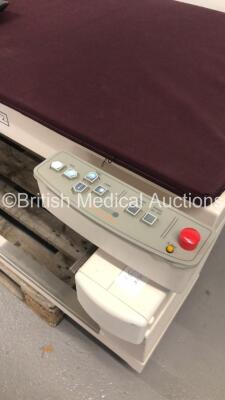 Hologic Upgrade Discovery QDR Series Bone Densitometer with Monitor and Keyboard * Mfd 2000 * * SN SQ-3575 * *20-1032* - 7