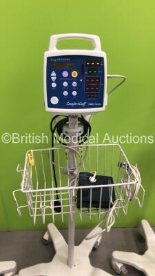 4 x Criticare Comfort Cuff Patient Monitors on Stands with 3 x BP Hoses,4 x BP Cuffs and 1 x SpO2 Finger Sensor (All Power Up) - 3