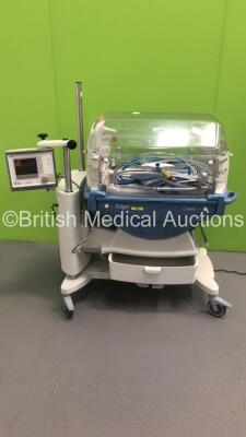 Drager Caleo Infant Incubator with Mattress (Powers Up with Damage to Screen-See Photos) * Equip No 020037 *