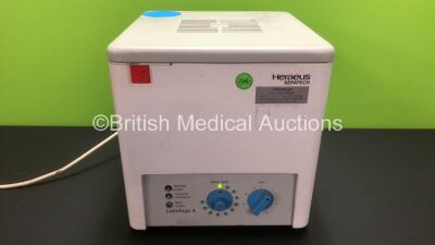 Heraeus Sepatech Labofuge A Centrifuge (Powers Up) *160123*